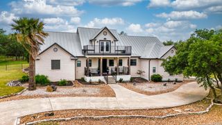 725 Winding View, New Braunfels, TX 78132