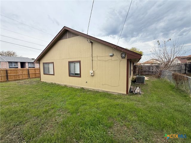 2251 Hilltop Loop, Killeen, TX 76549