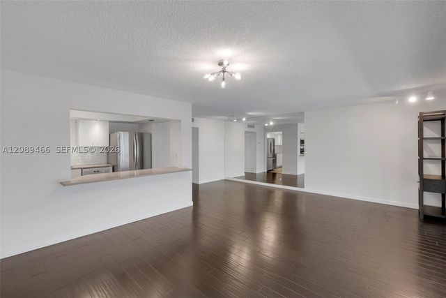 3050 NE 48th Street 208, Fort Lauderdale, FL 33308