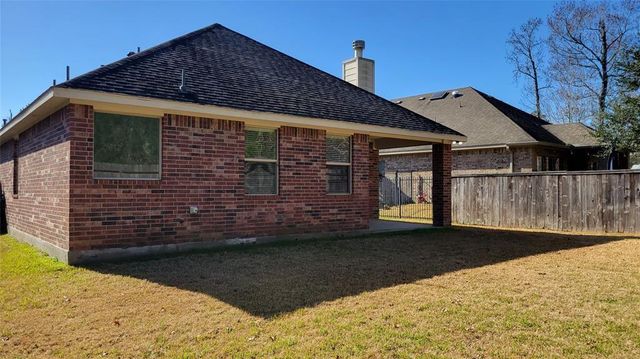 122 Black Swan Place, Magnolia, TX 77354