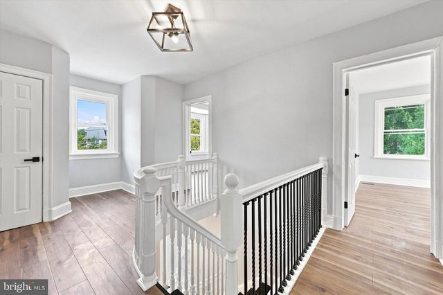 24 BELMONT CIR, Trenton, NJ 08618