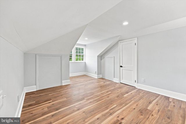 24 BELMONT CIR, Trenton, NJ 08618