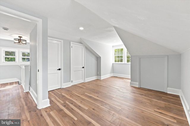 24 BELMONT CIR, Trenton, NJ 08618