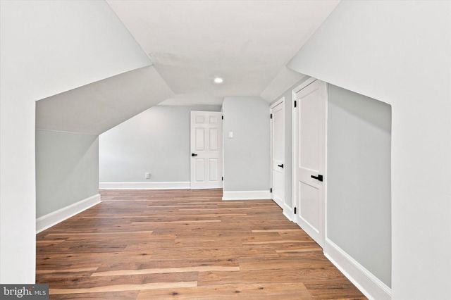 24 BELMONT CIR, Trenton, NJ 08618