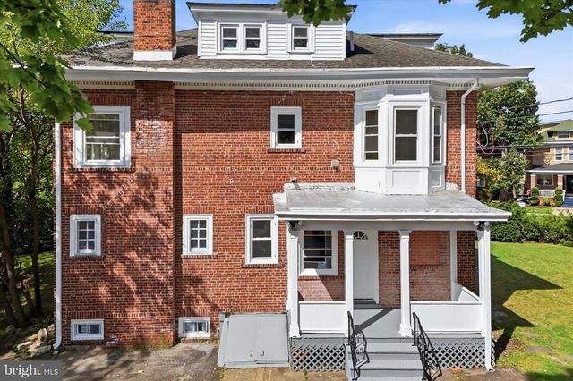 24 BELMONT CIR, Trenton, NJ 08618