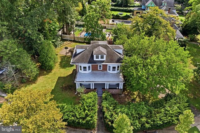 24 BELMONT CIR, Trenton, NJ 08618