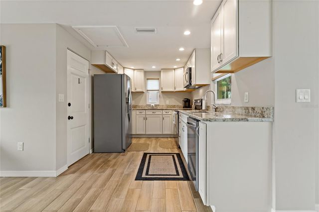 1675 BLAKEMORE LANE, Sarasota, FL 34231