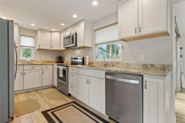 1675 BLAKEMORE LANE, Sarasota, FL 34231