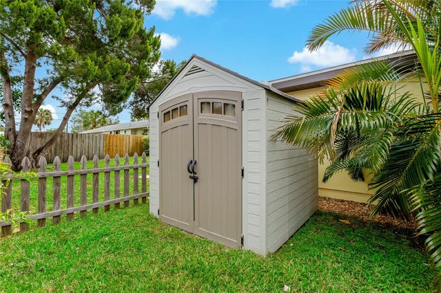 1675 BLAKEMORE LANE, Sarasota, FL 34231