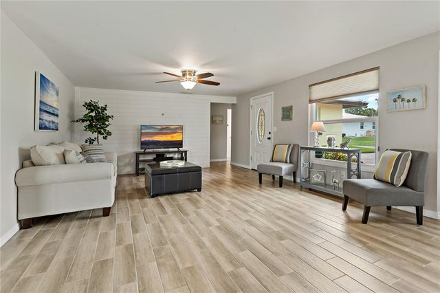 1675 BLAKEMORE LANE, Sarasota, FL 34231