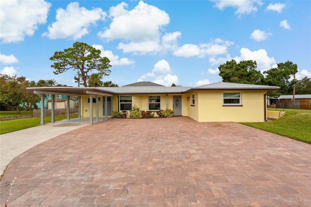 1675 BLAKEMORE LANE, Sarasota, FL 34231