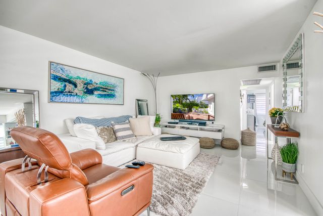 330 Andover, West Palm Beach, FL 33417