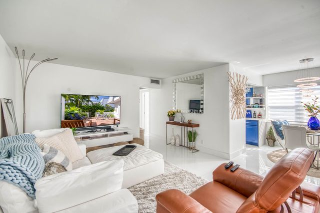 330 Andover, West Palm Beach, FL 33417