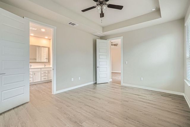 2032 Wilsons Warbler DR, Leander, TX 78641