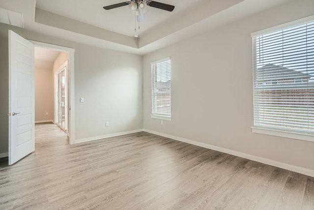 2032 Wilsons Warbler DR, Leander, TX 78641