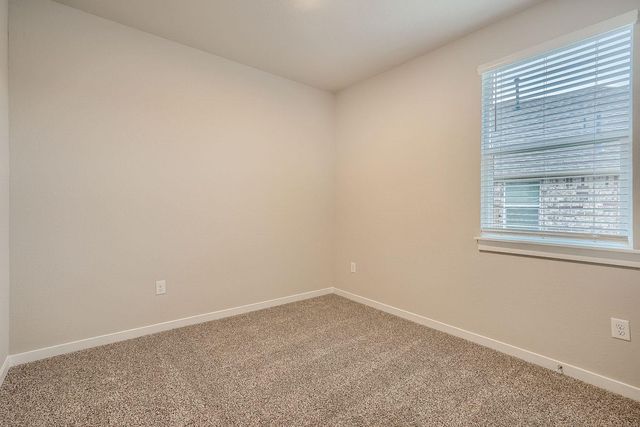 2032 Wilsons Warbler DR, Leander, TX 78641
