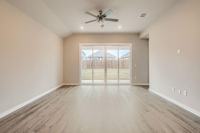 2032 Wilsons Warbler DR, Leander, TX 78641