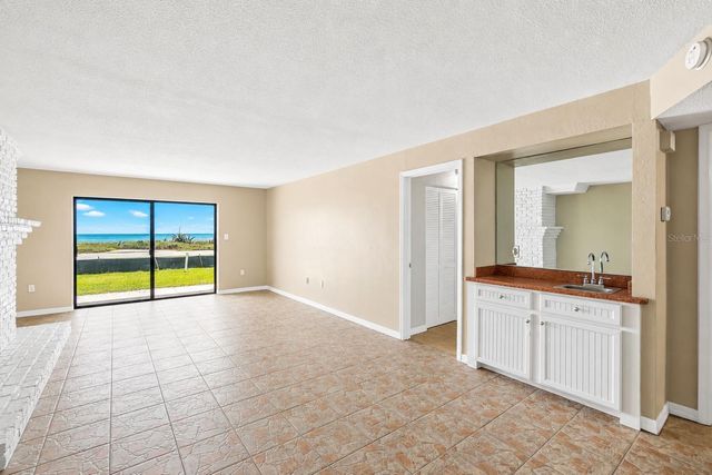 3390 OCEAN SHORE BOULEVARD 1050, Ormond Beach, FL 32176