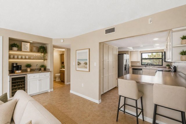 3390 OCEAN SHORE BOULEVARD 1050, Ormond Beach, FL 32176
