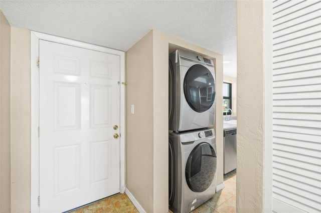 3390 OCEAN SHORE BOULEVARD 1050, Ormond Beach, FL 32176
