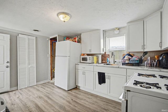 720 W 15Th Street, Mishawaka, IN 46544