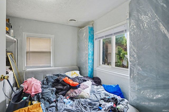 720 W 15Th Street, Mishawaka, IN 46544