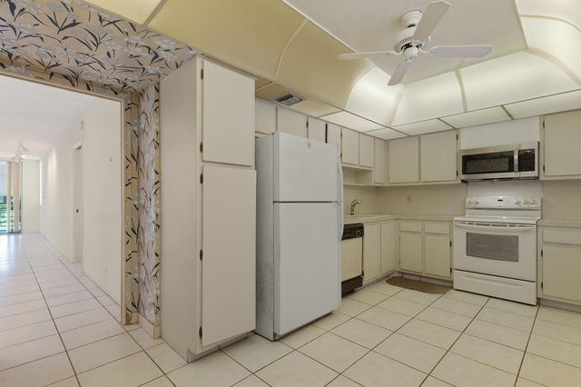804 Cypress Grove Lane 202, Pompano Beach, FL 33069