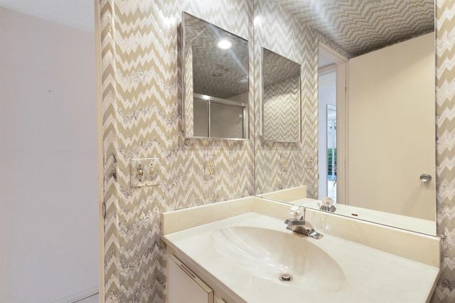 804 Cypress Grove Lane 202, Pompano Beach, FL 33069