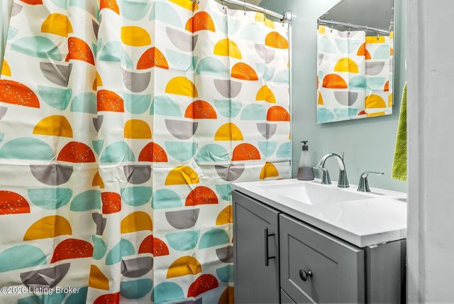 4000 Woodruff Ave, Louisville, KY 40215