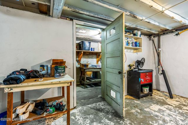 4000 Woodruff Ave, Louisville, KY 40215