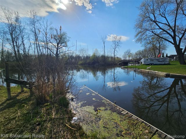 4120 Navarra Court, White Lake Charter Township, MI 48383