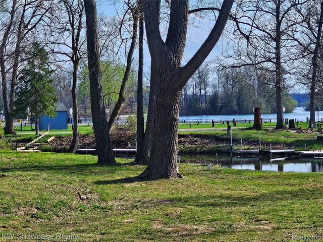 4120 Navarra Court, White Lake Charter Township, MI 48383