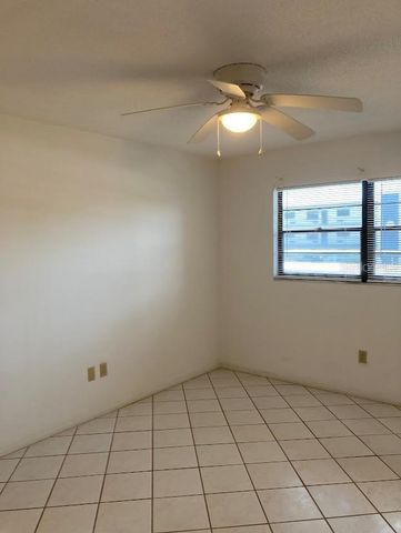 5980 80TH STREET N 205, St Petersburg, FL 33709