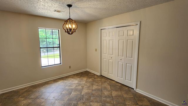 203 Springdale Drive, Warner Robins, GA 31088