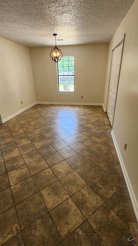 203 Springdale Drive, Warner Robins, GA 31088
