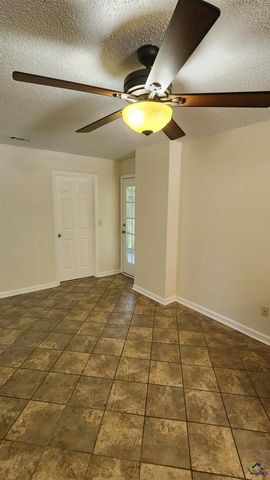 203 Springdale Drive, Warner Robins, GA 31088