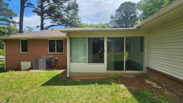 203 Springdale Drive, Warner Robins, GA 31088