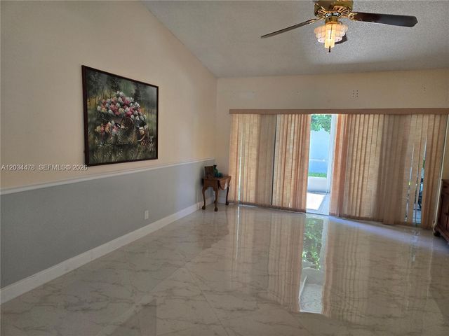 7921 NW 4th St, Plantation, FL 33324