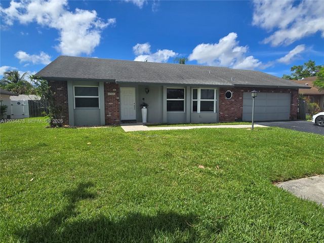 7921 NW 4th St, Plantation, FL 33324