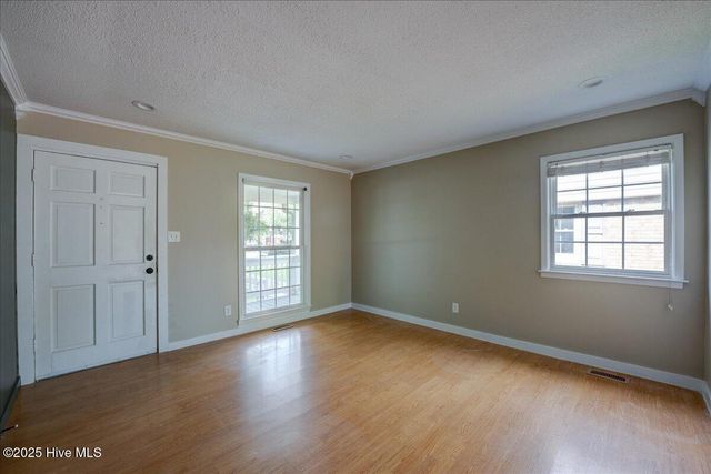 1721 Spencer Avenue, New Bern, NC 28560