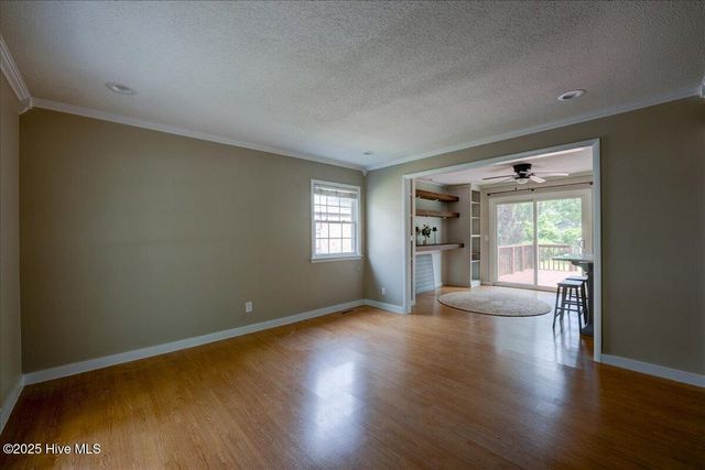 1721 Spencer Avenue, New Bern, NC 28560