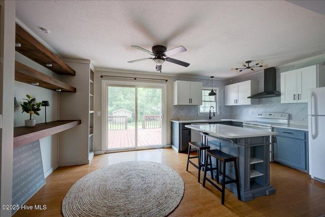 1721 Spencer Avenue, New Bern, NC 28560