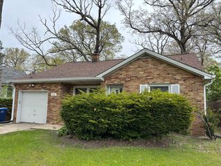 317 N Jackson Street, Waukegan, IL 60085