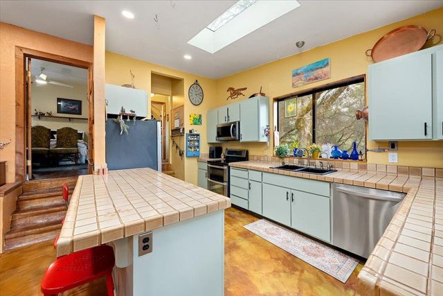 2244 Windmill Ct, Cool, CA 95614