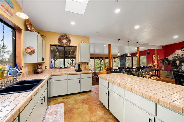 2244 Windmill Ct, Cool, CA 95614