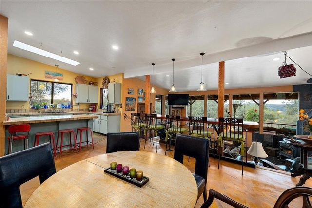 2244 Windmill Ct, Cool, CA 95614