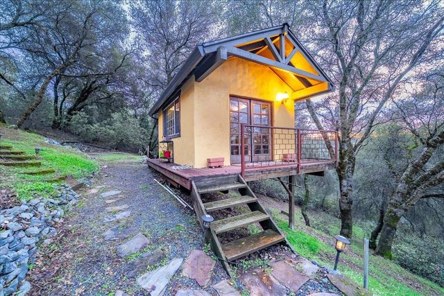 2244 Windmill Ct, Cool, CA 95614