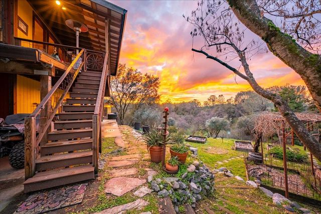 2244 Windmill Ct, Cool, CA 95614