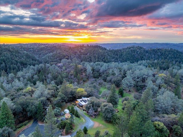 2244 Windmill Ct, Cool, CA 95614