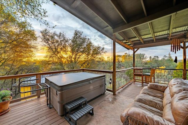 2244 Windmill Ct, Cool, CA 95614